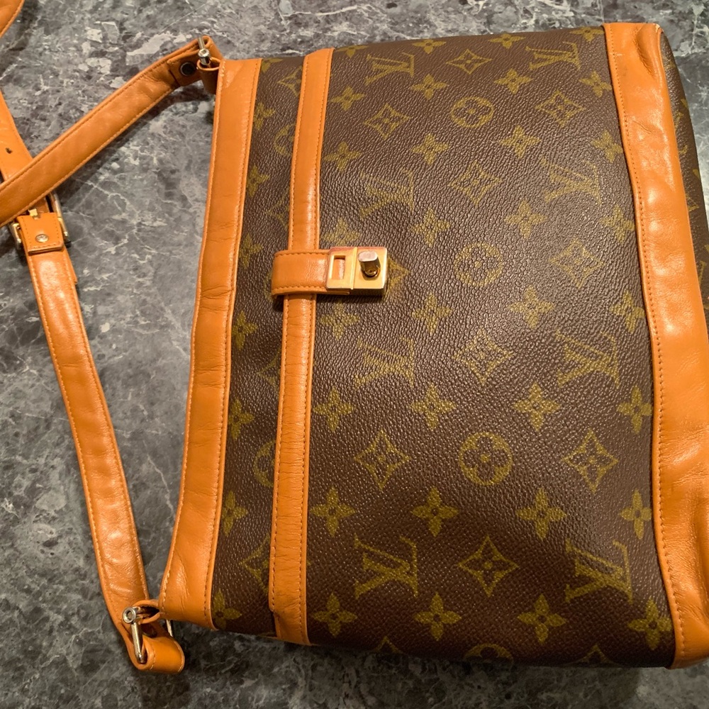 Louis Vuitton French Made shoulder bag purse